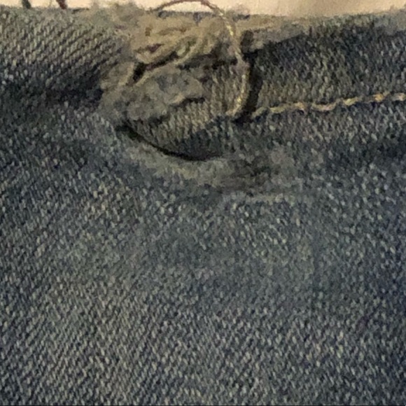 Miss Me Jeans size 28 worn couple times has one small wear spot on leg - Picture 4 of 5